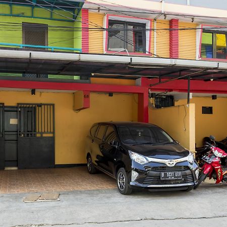 Hotel Reddoorz Near Gajah Mada Plaza 2 Yakarta Exterior foto