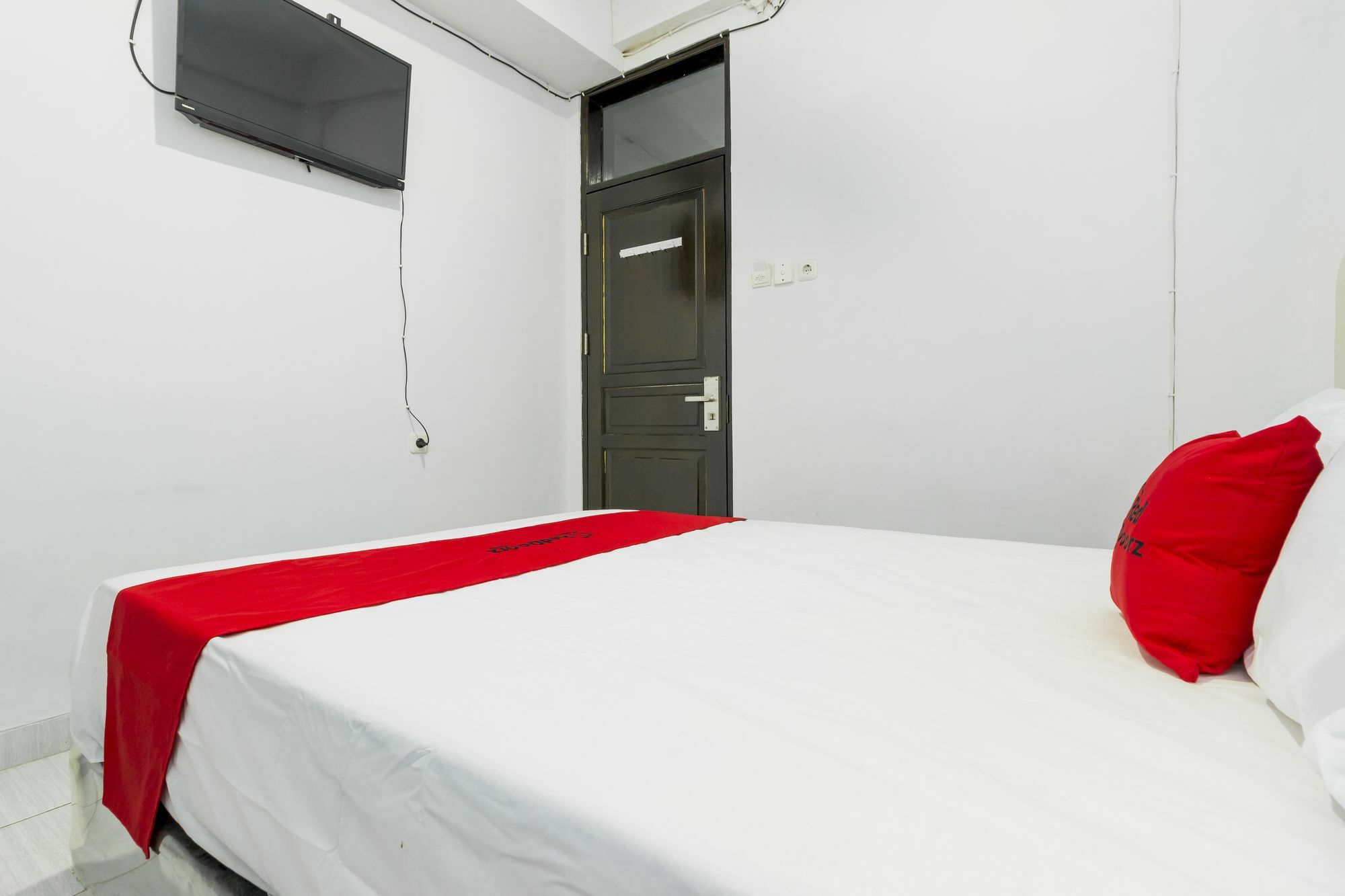 Hotel Reddoorz Near Gajah Mada Plaza 2 Yakarta Exterior foto