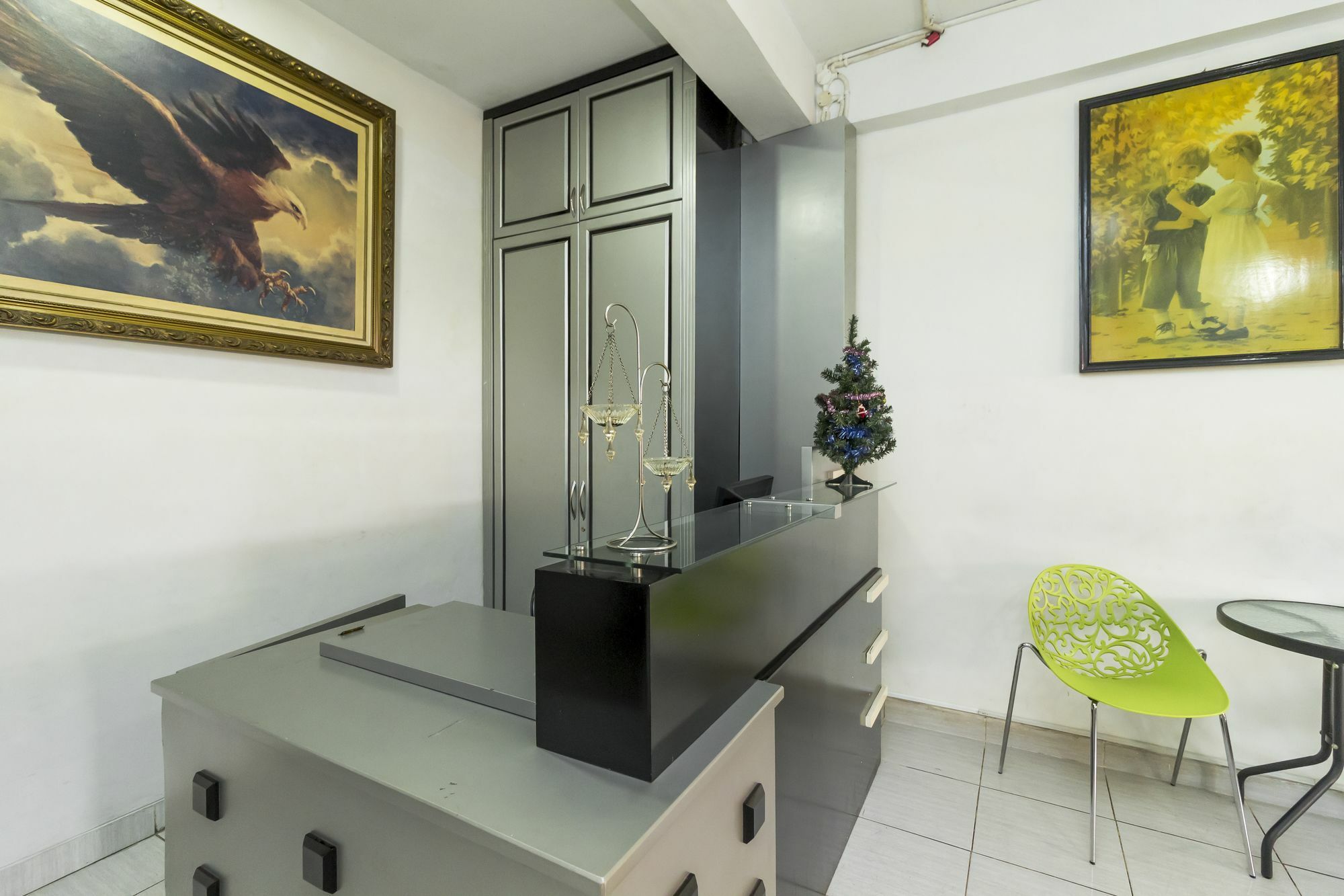 Hotel Reddoorz Near Gajah Mada Plaza 2 Yakarta Exterior foto